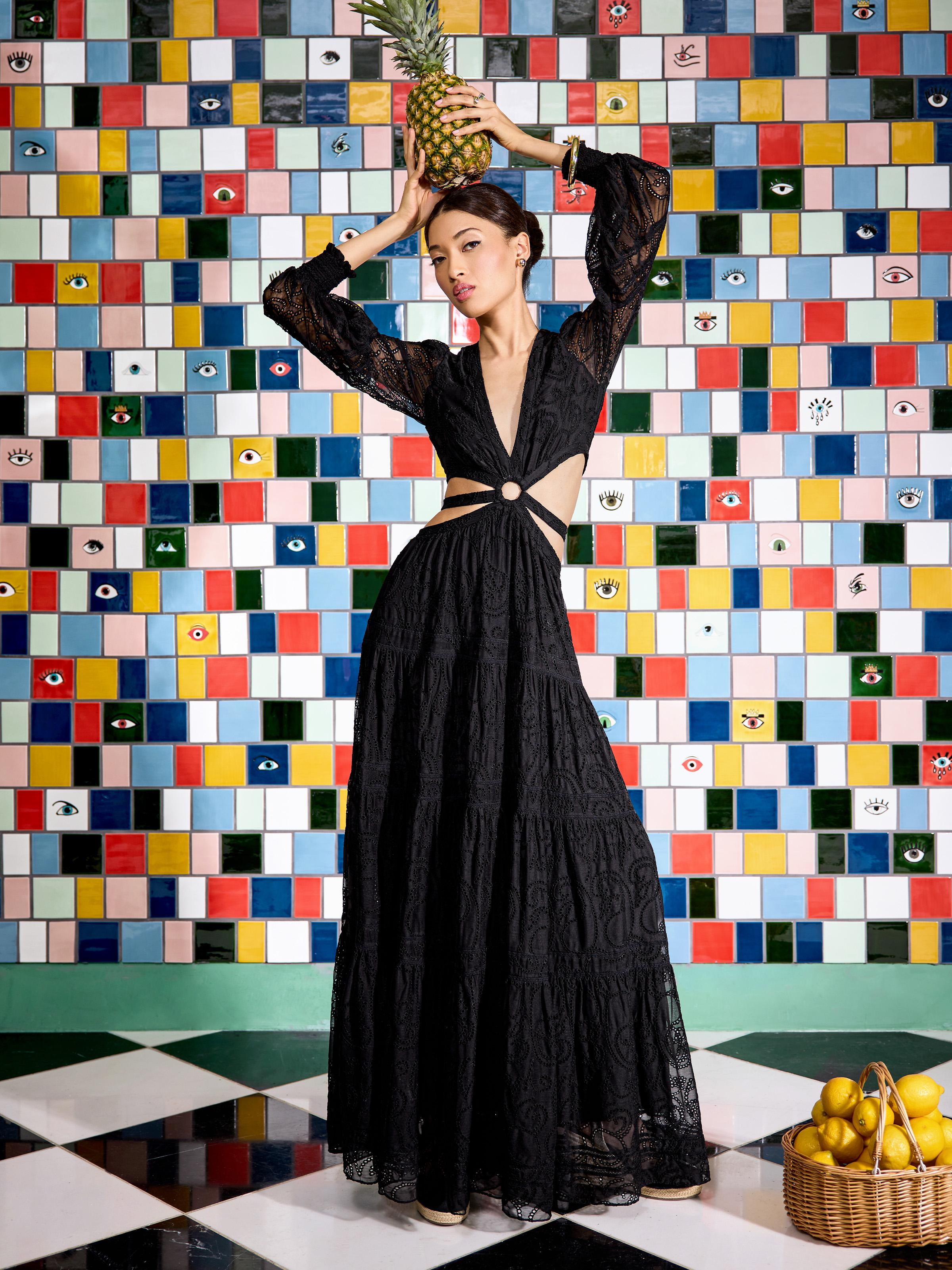 （US発）Alice+Olivia Patrica ティアード ドレス Patrica Tiered Dress In Black | Alice + Olivia