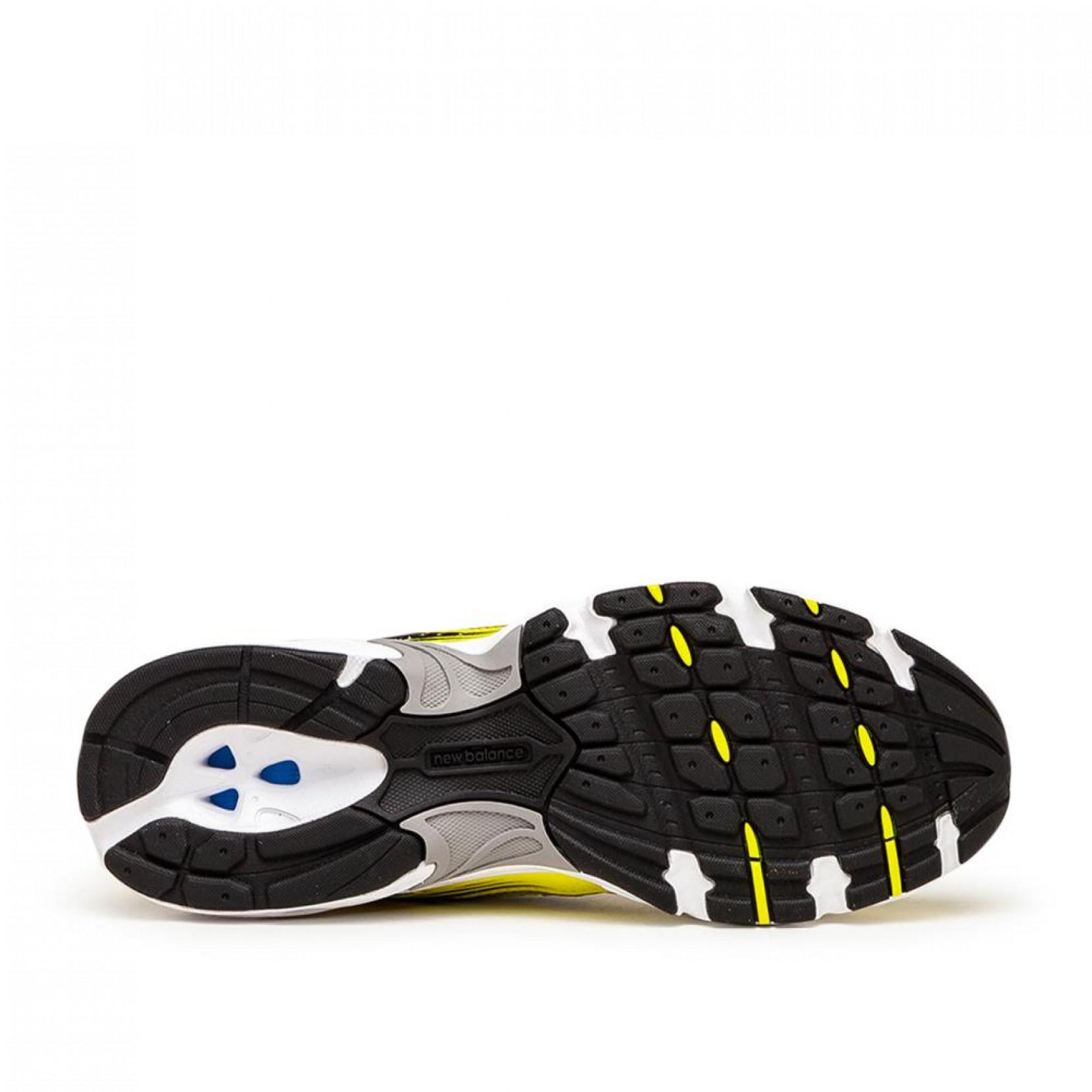 new balance 530 trainers in off white and yellow