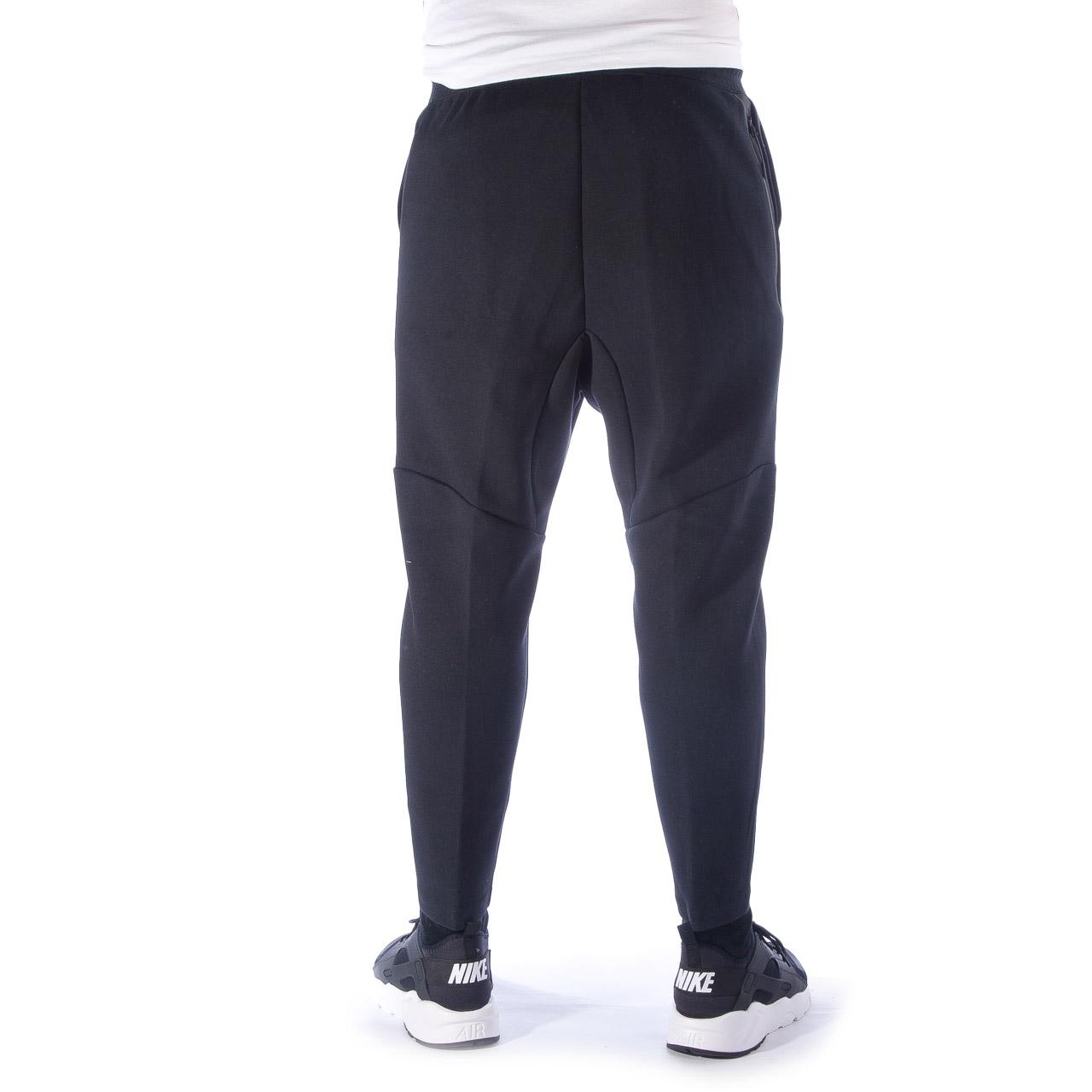 nike tech fleece cropped pants