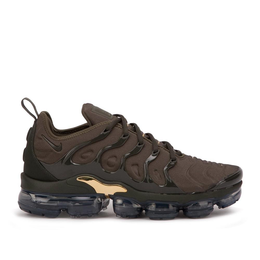 air vapormax plus olive green