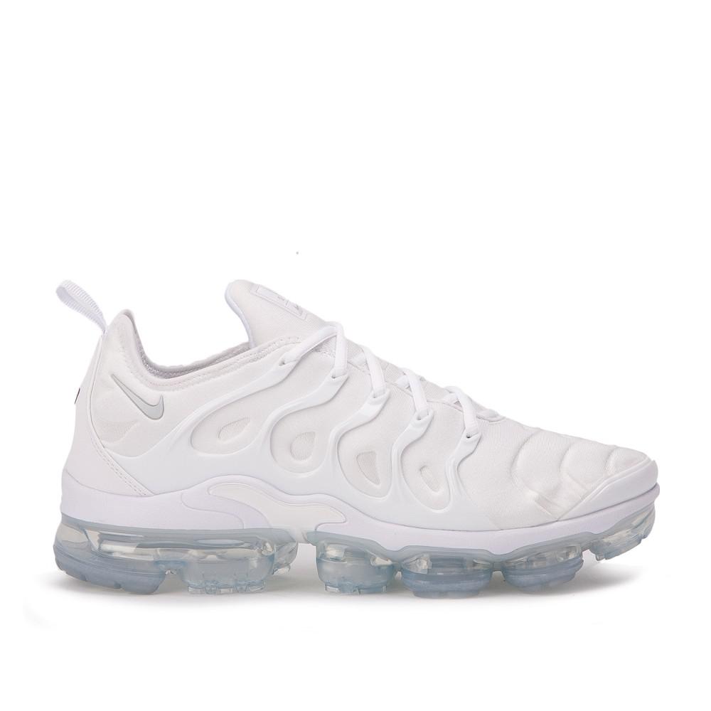 air max vapormax plus white