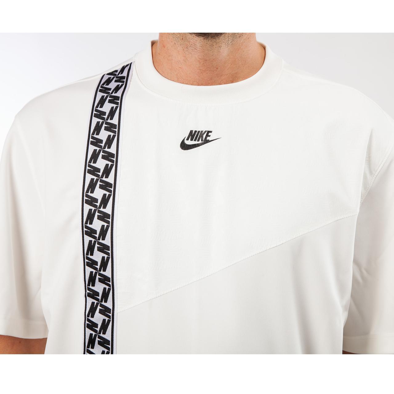 Nike Nsw Top Taped Poly T-shirt in 