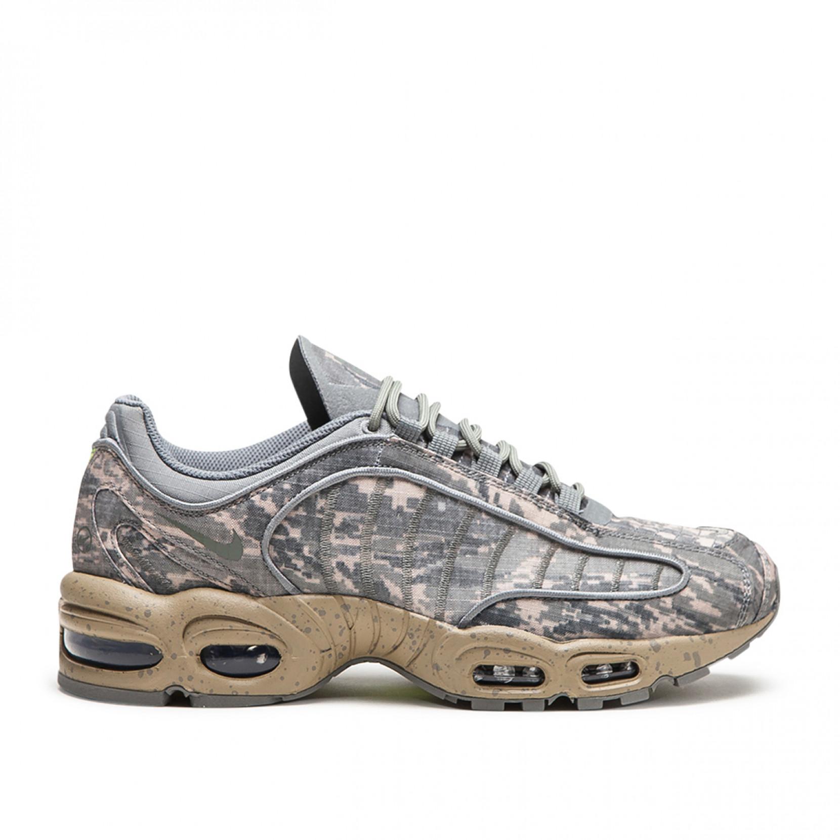 olive green nike tailwind