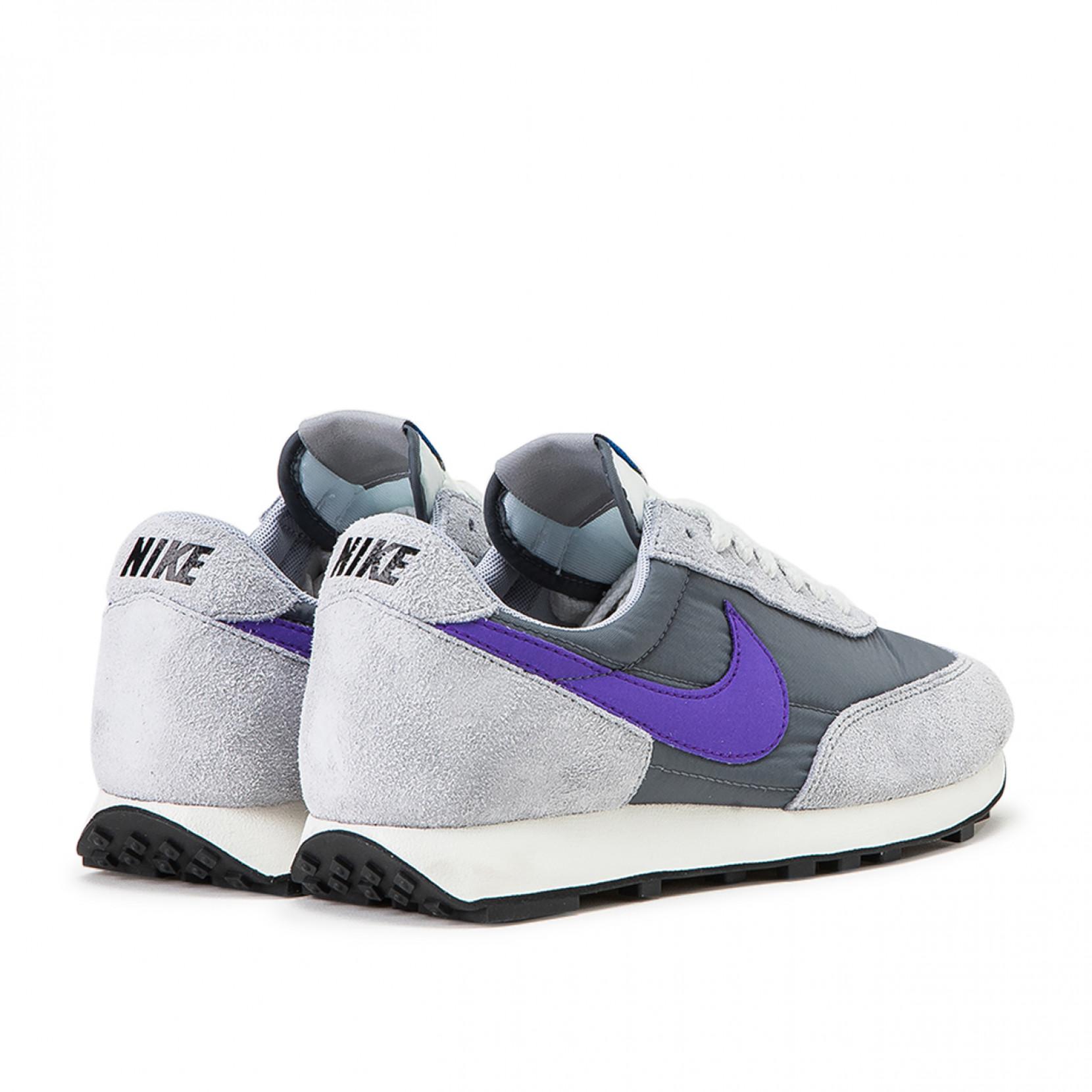 nike daybreak sp men's shoe stores