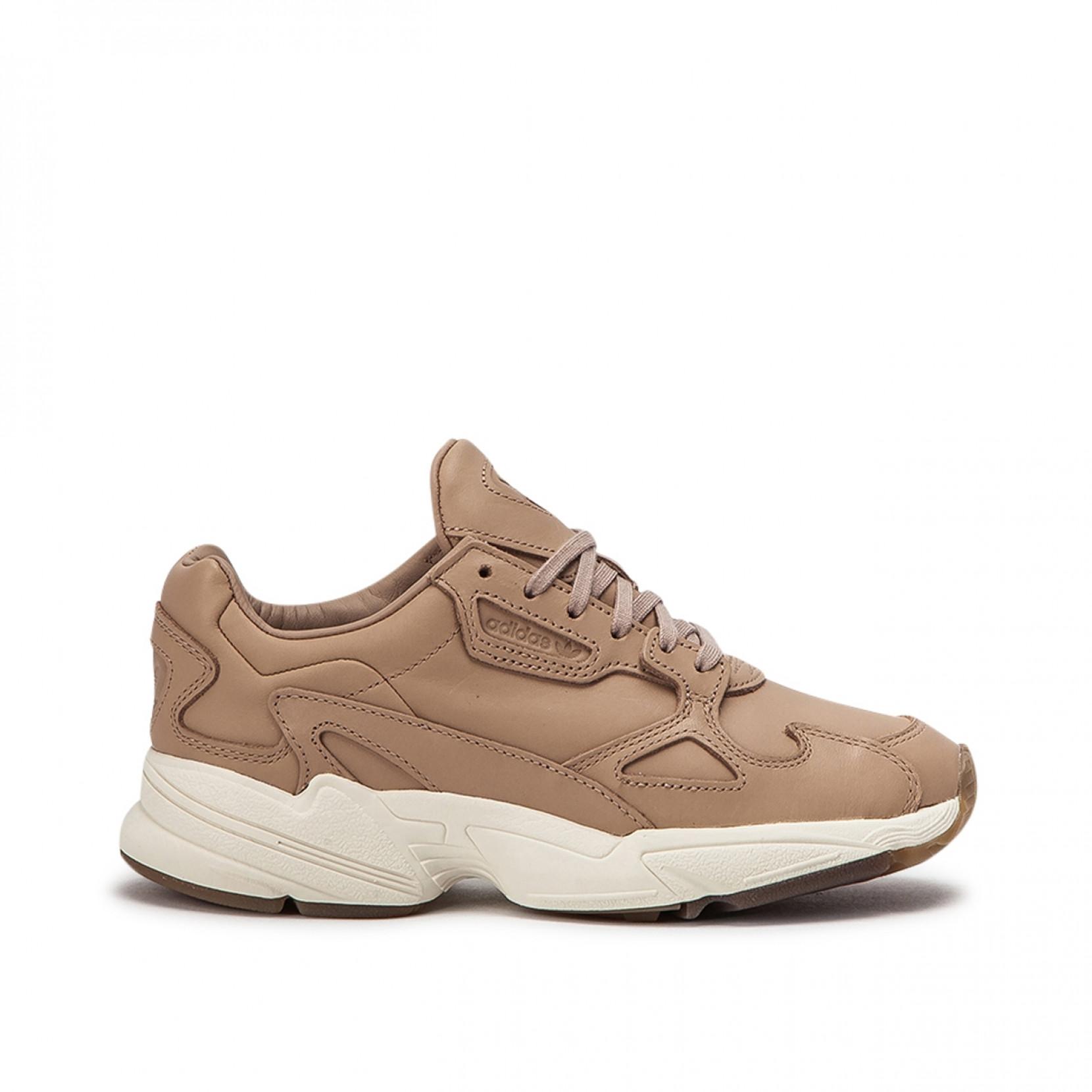 adidas orignals premium leather falcon trainers in beige