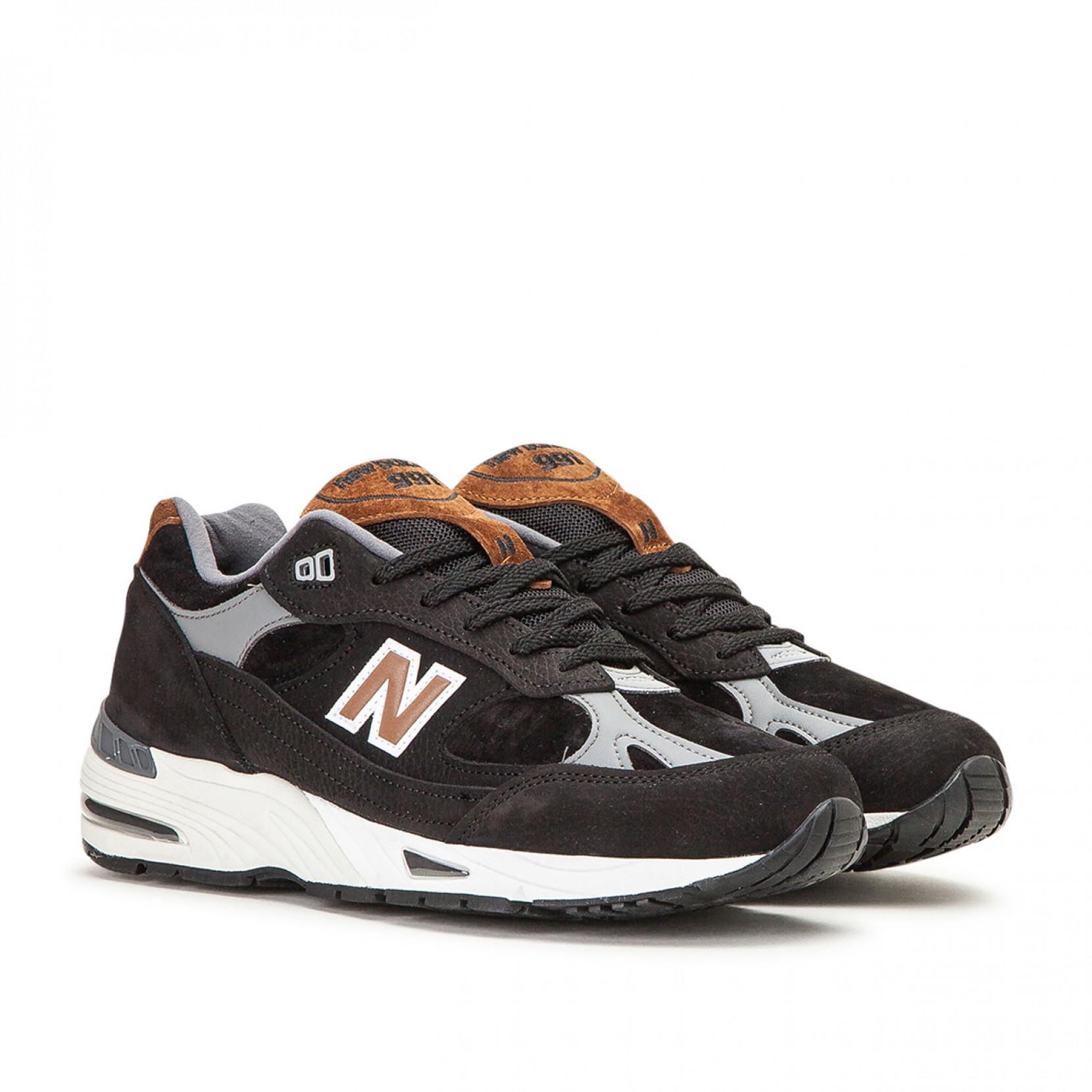 New Balance Leather Shoes in Black for 