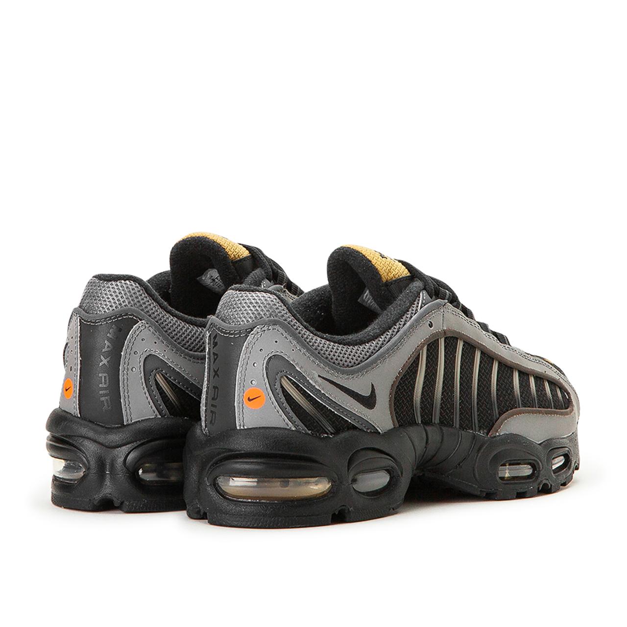 nike airmax tailwind iv