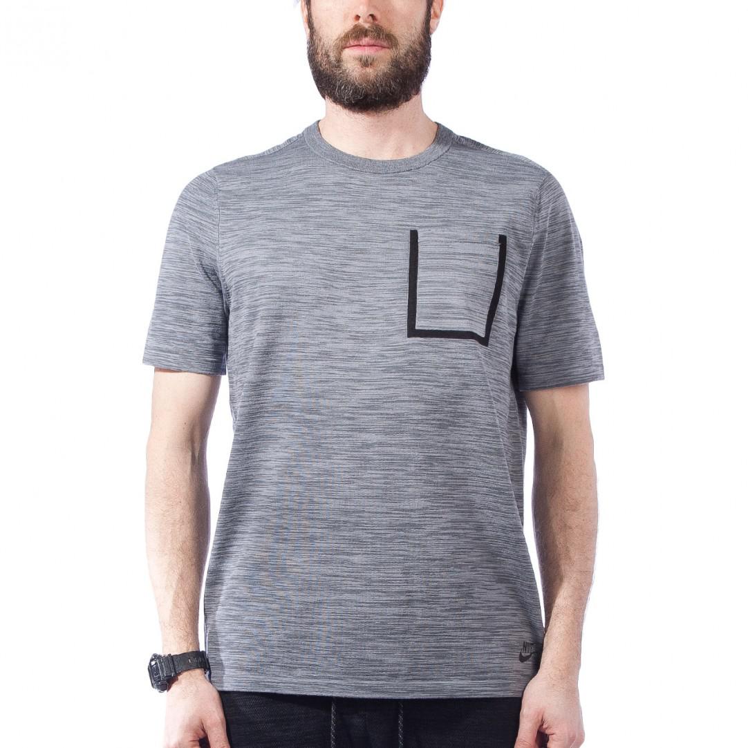 nike tech tshirt