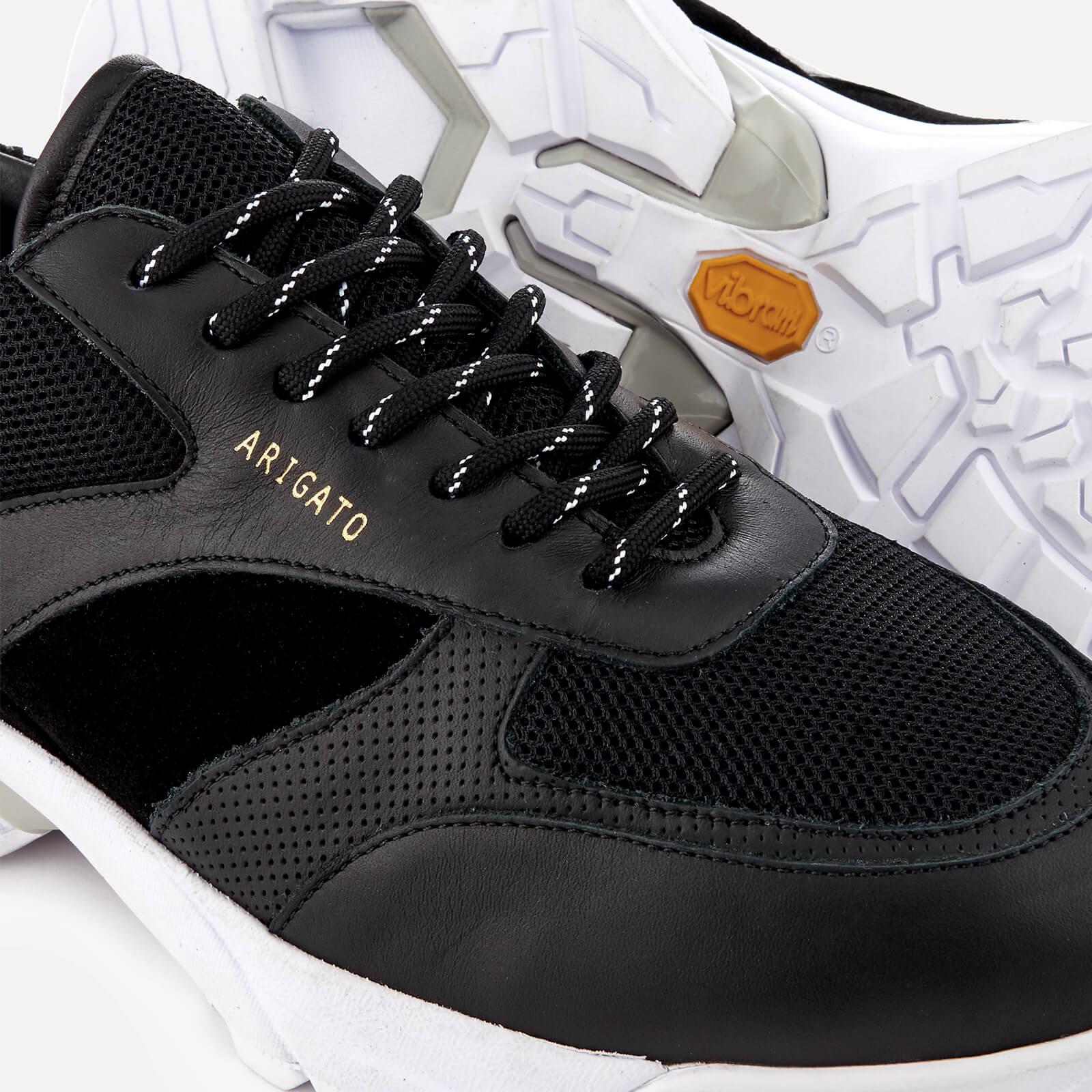 axel arigato tech runner black