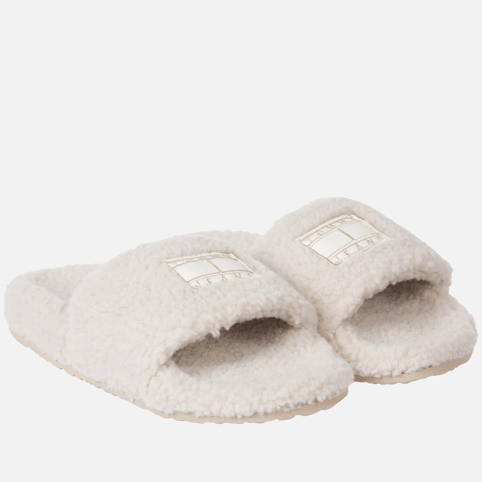 Tommy Hilfiger Fluffy Sherpa Slippers in White | Lyst