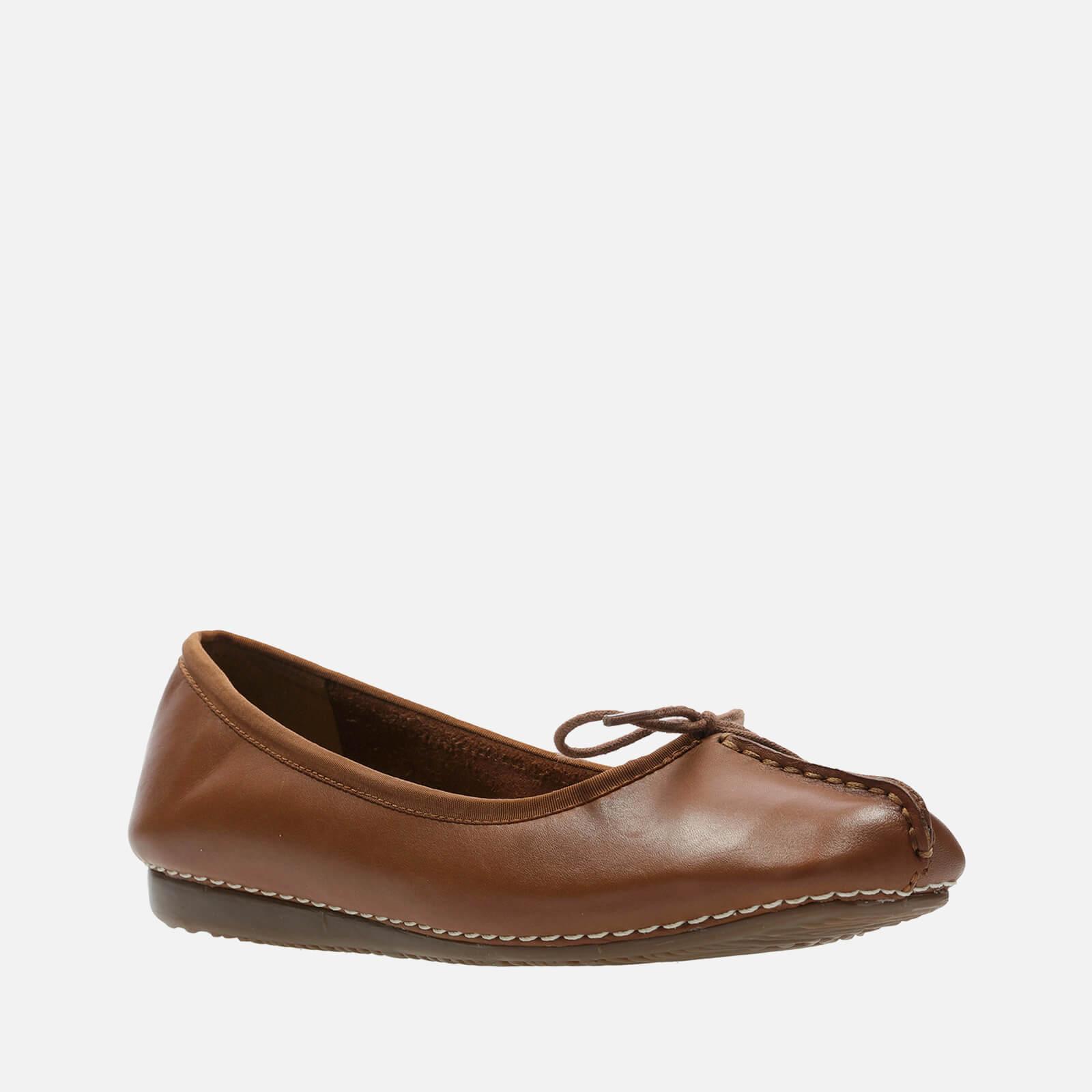 Clarks Freckle Ice Leather Ballet Flats in Tan (Brown) | Lyst