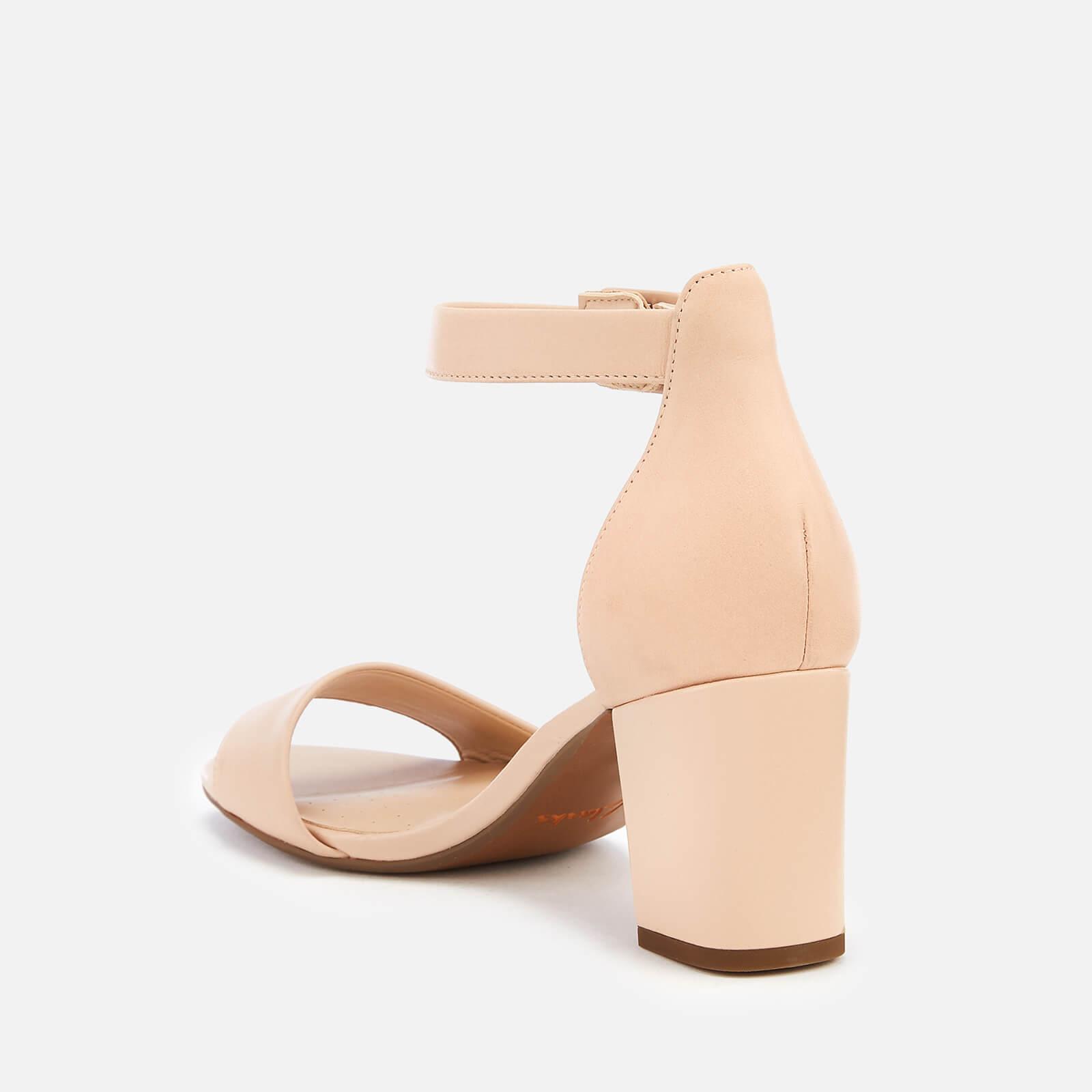 clarks deva mae beige