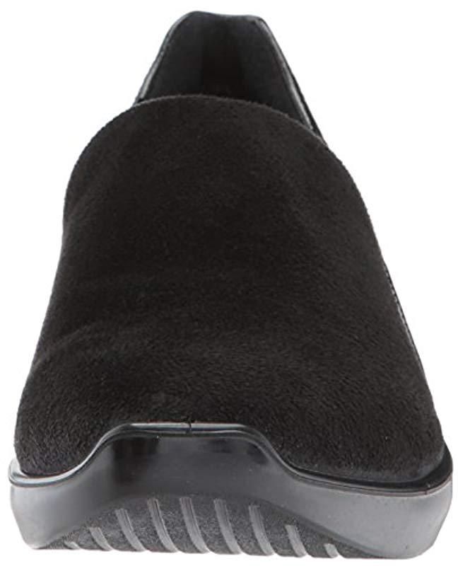 ecco incise urban slip on