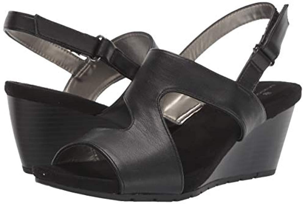 bandolino gannet wedge sandals