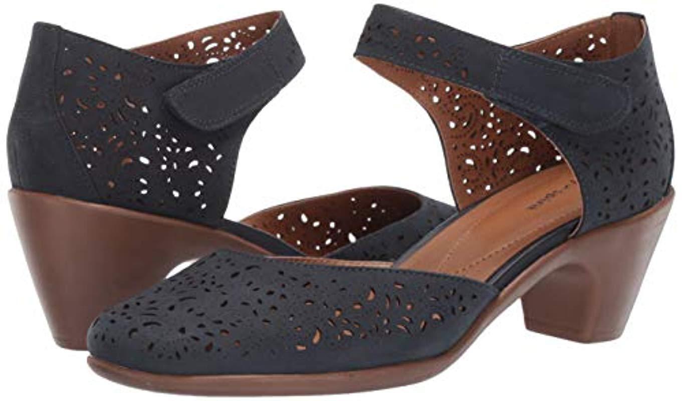 Easy Spirit Cindie Pump in Blue - Lyst