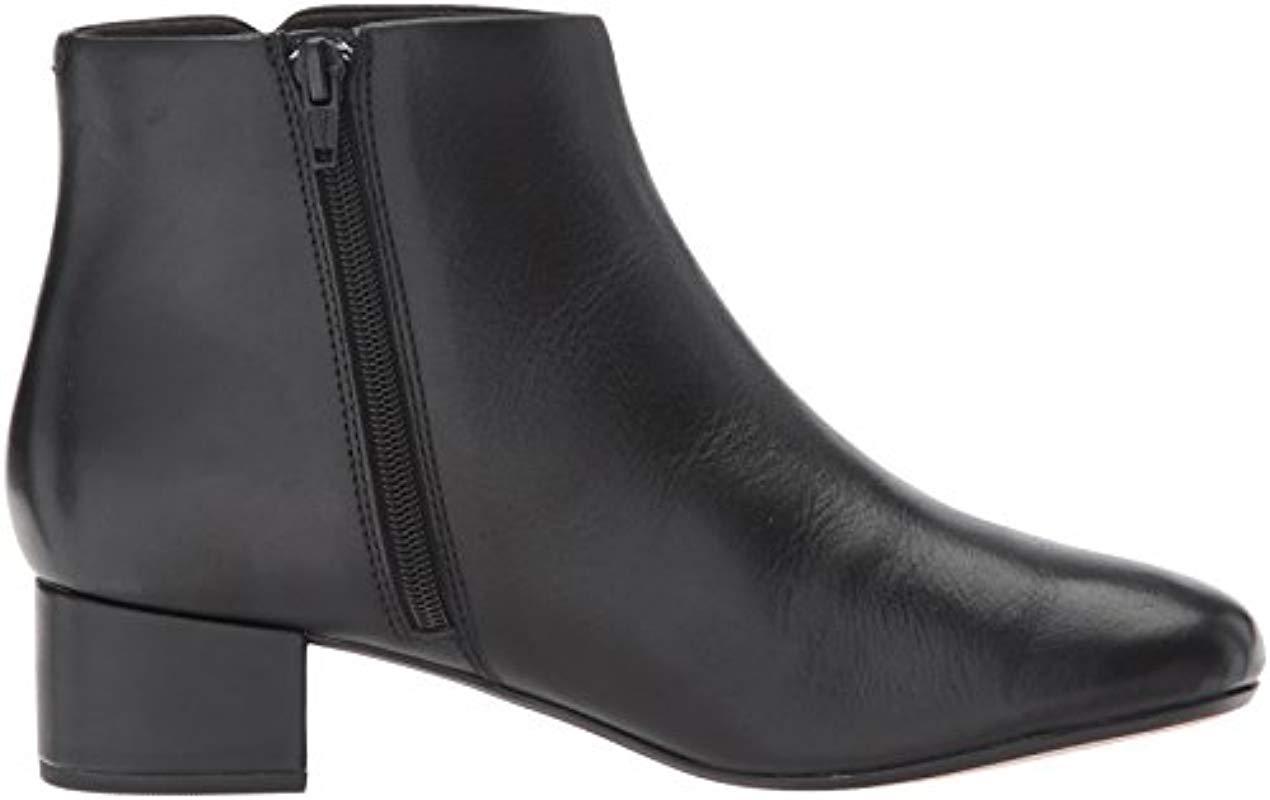 Clarks Chartli Lilac Ankle Bootie in Black | Lyst
