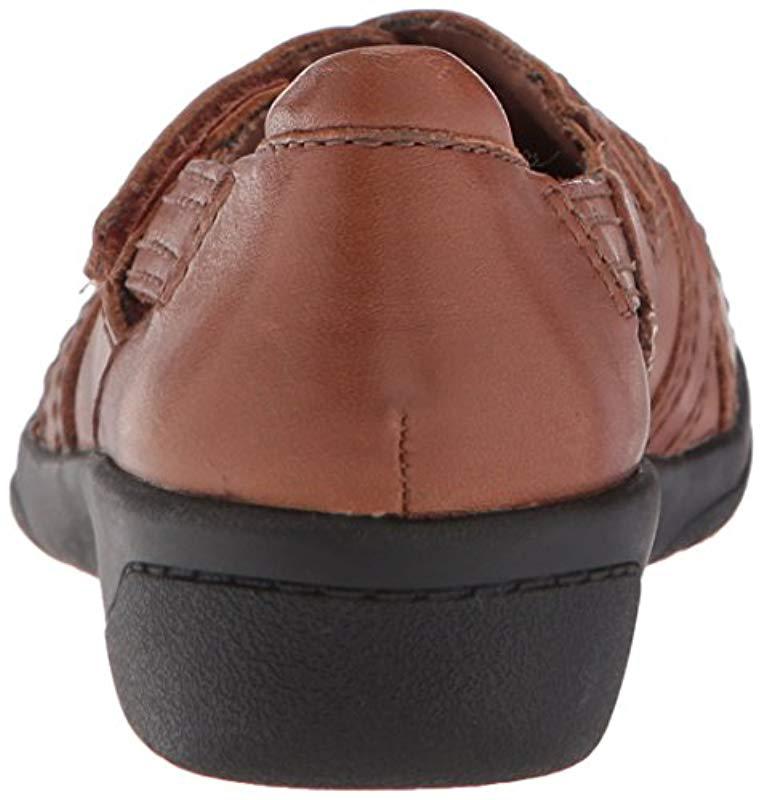 clarks women's cheyn wale loafer