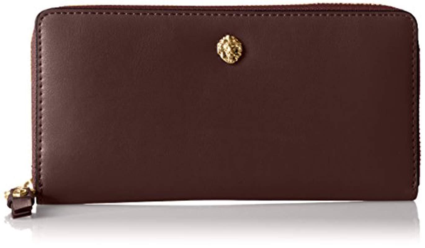 Top Women's Luxury Wallets Made Literacy Basics