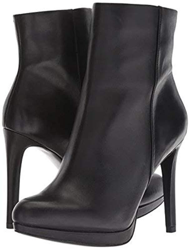 nine west quanette bootie