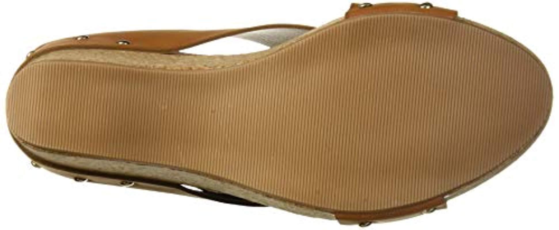 CL by Chinese Laundry Womens Abloom Wedge Sandal