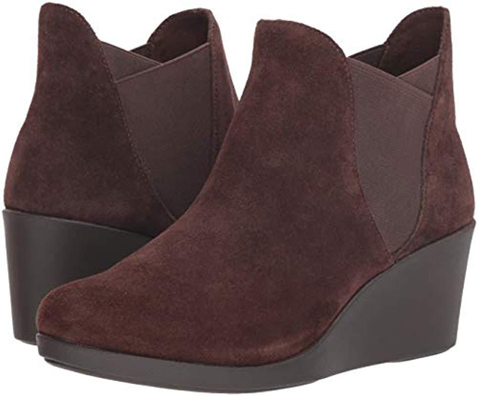 crocs leigh wedge chelsea boot