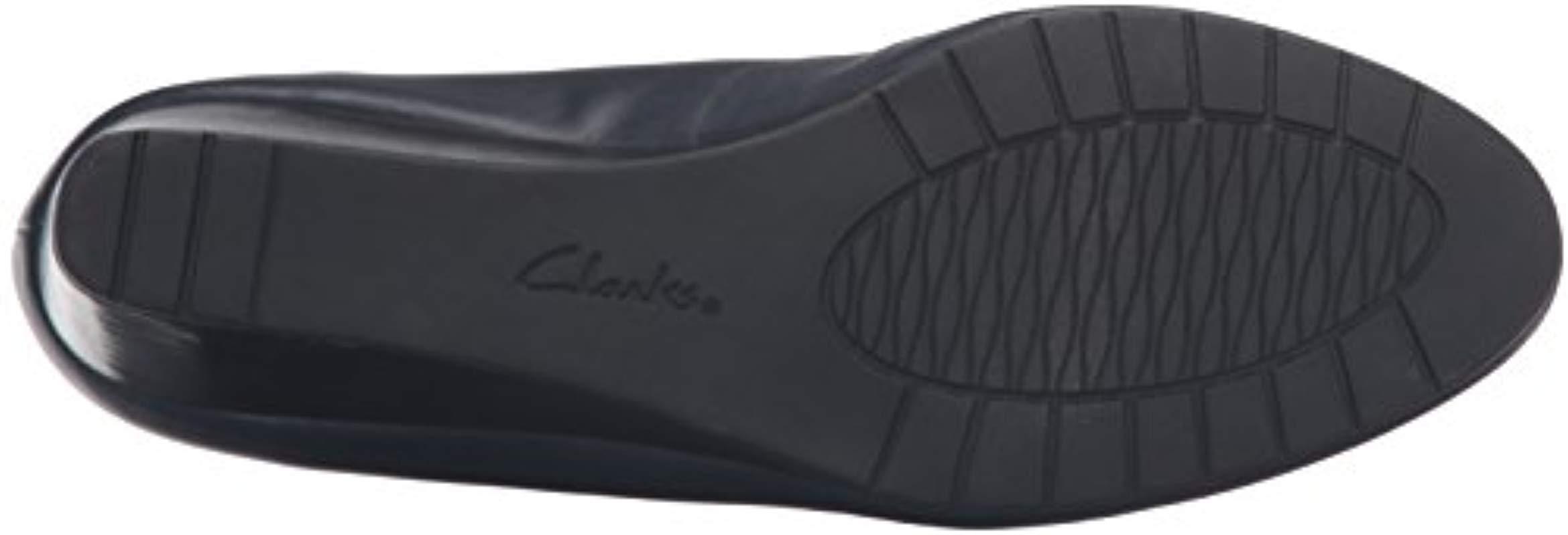 clarks women's vendra bloom wedge pump