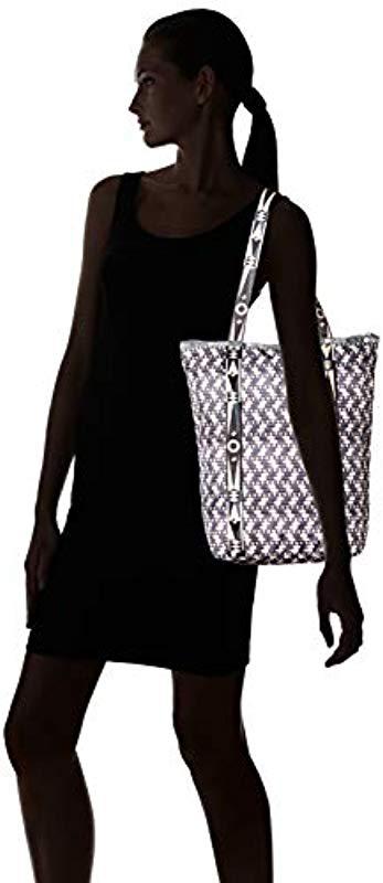 abstract daily tote