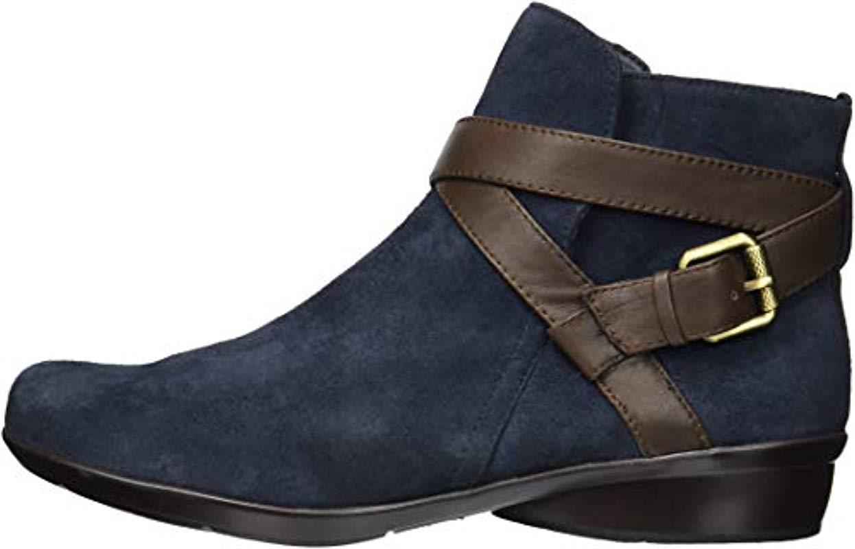 naturalizer cassandra boot