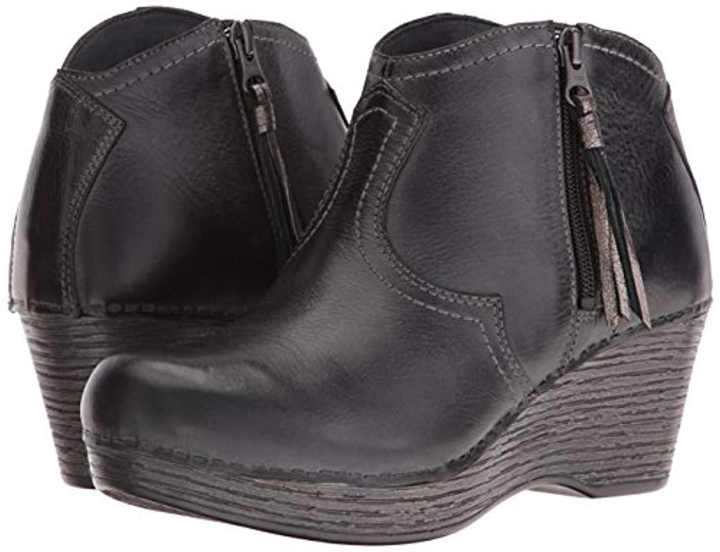dansko women's veronica ankle bootie