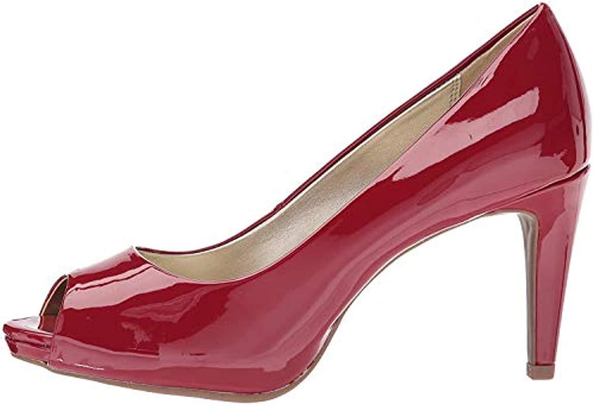 bandolino women's rainaa pump