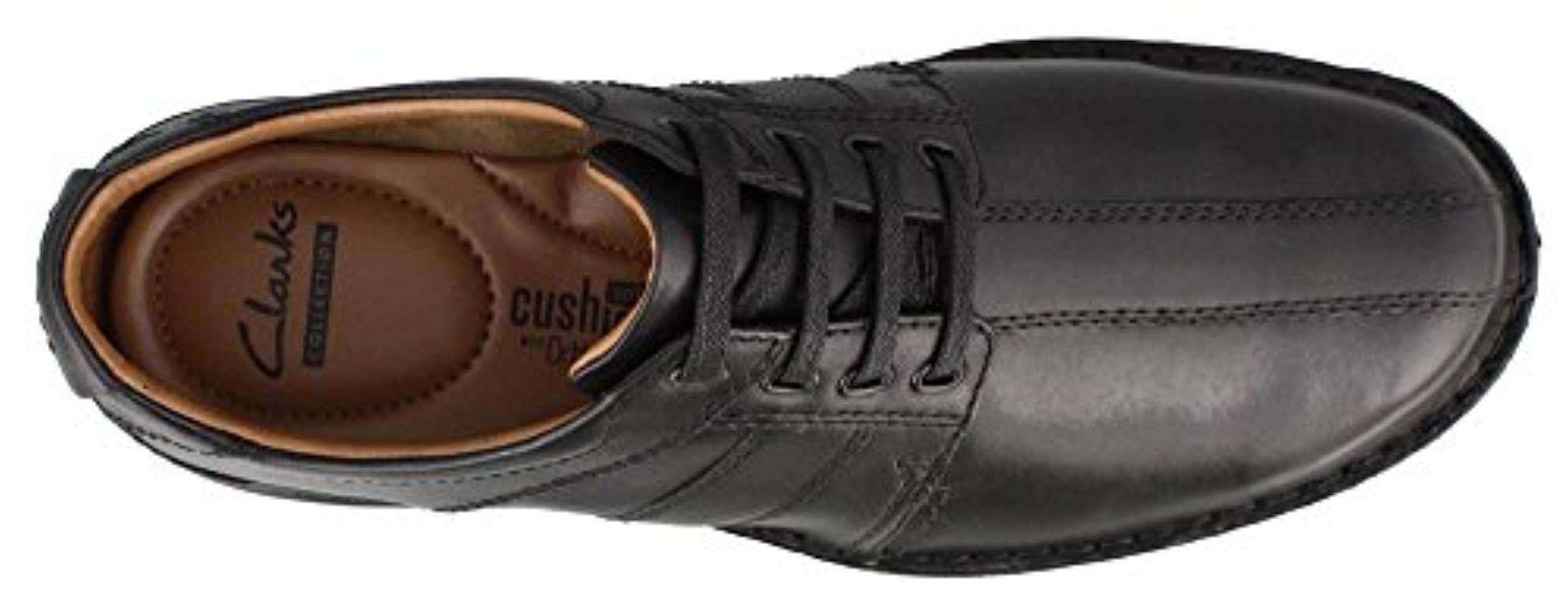 clarks touareg oxford