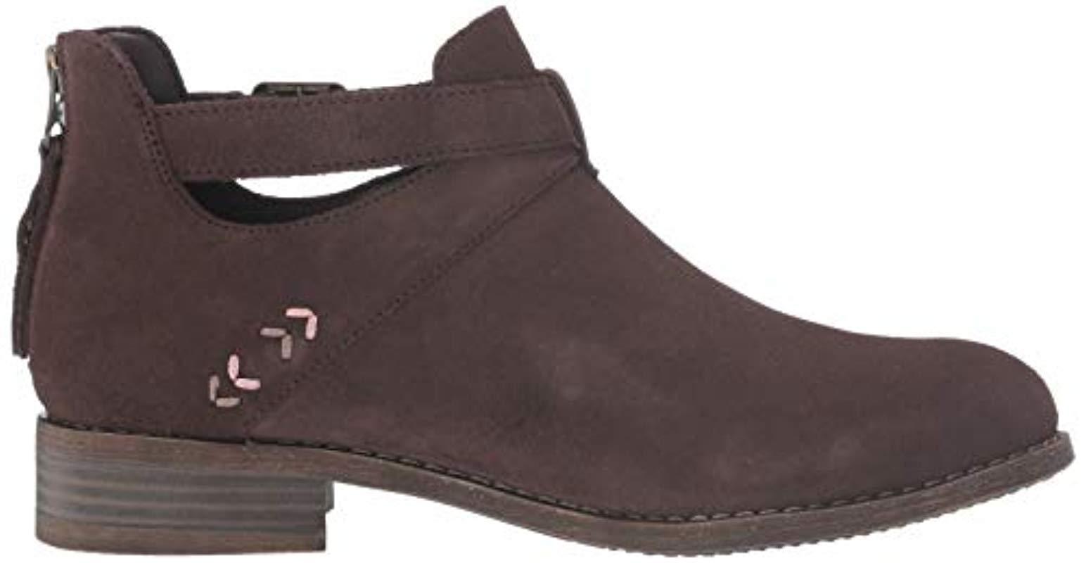 skechers sepia boots