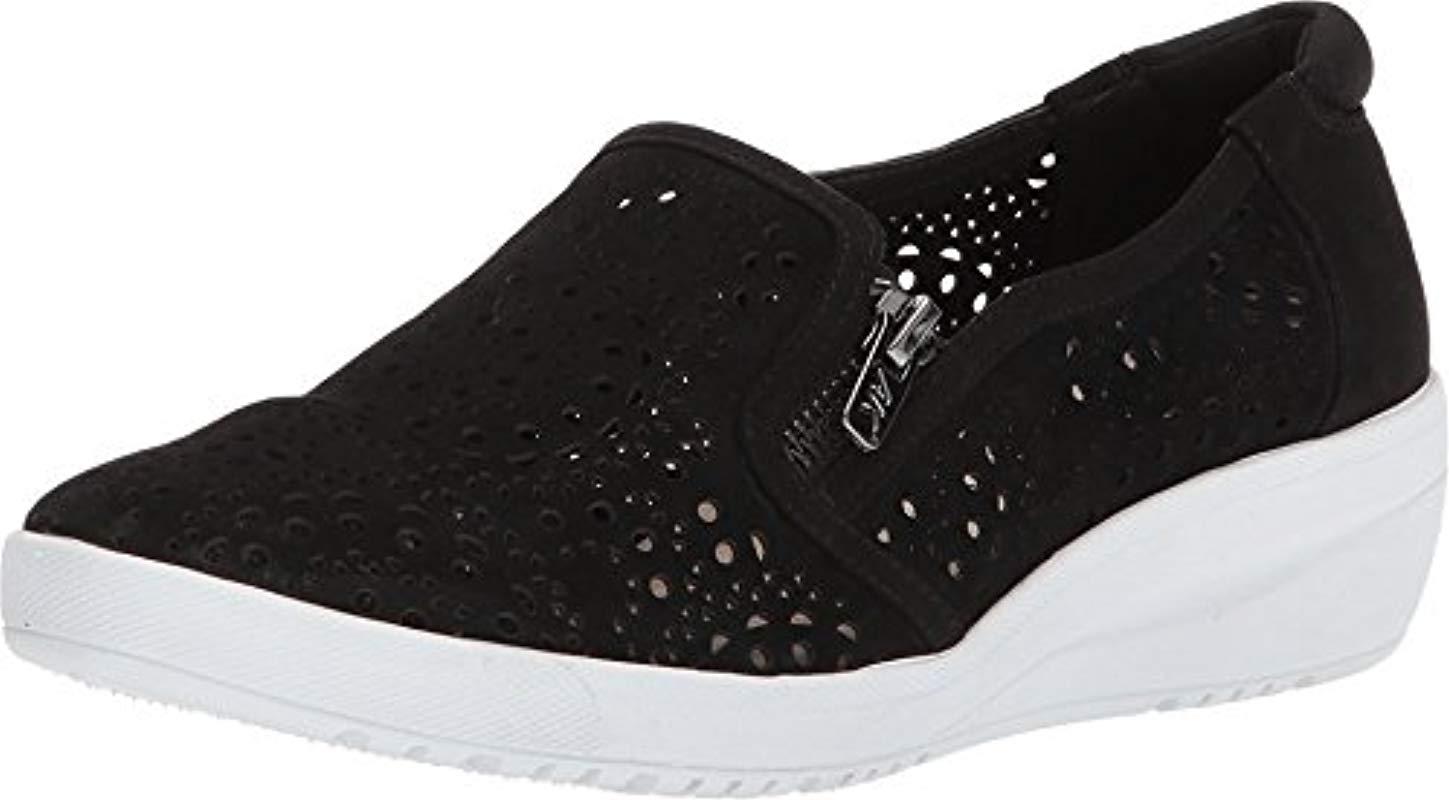 best runners for flat feet