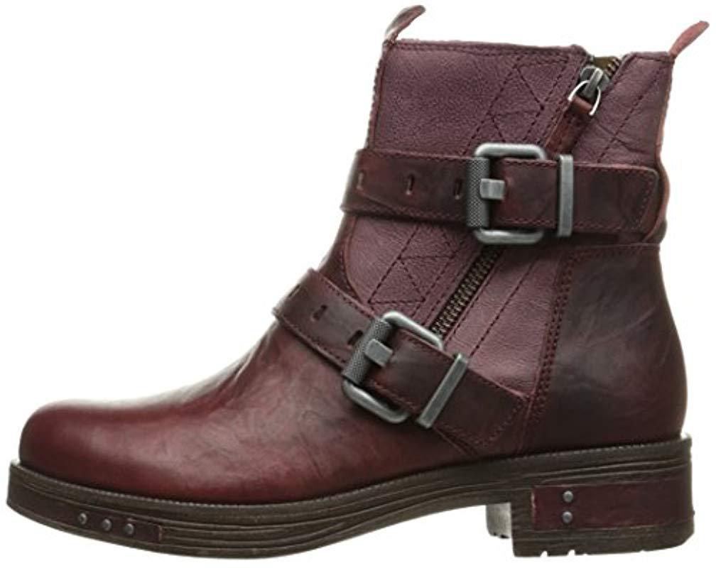 caterpillar engineer boots