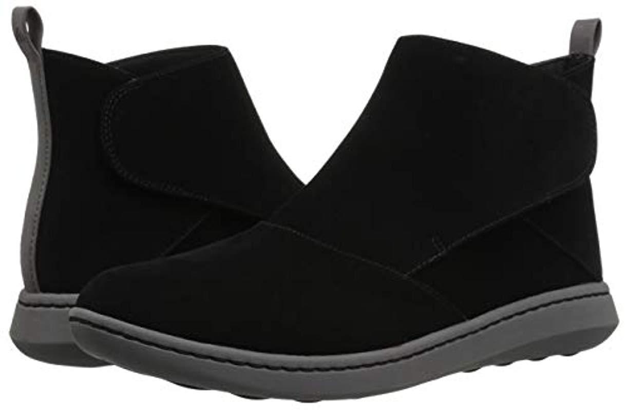 clarks women's step move up ankle boot