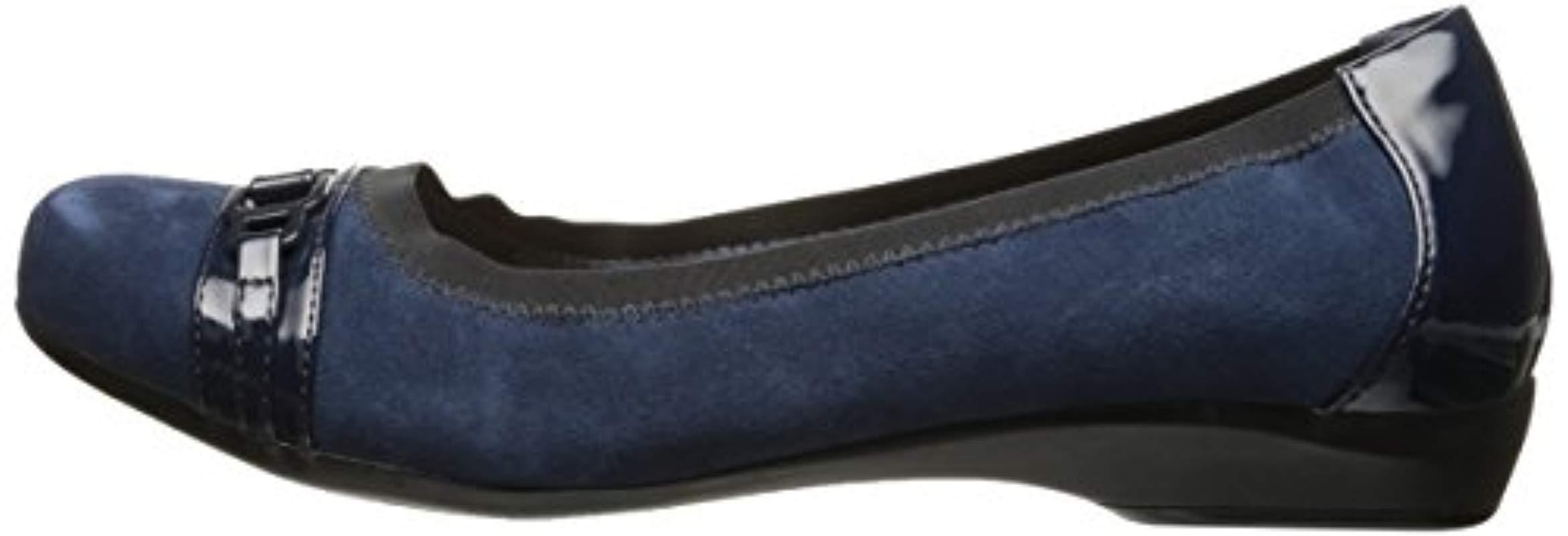 clarks kinzie blue