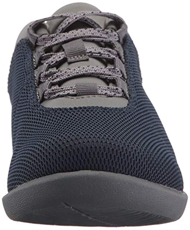 clarks sillian pine walking shoe