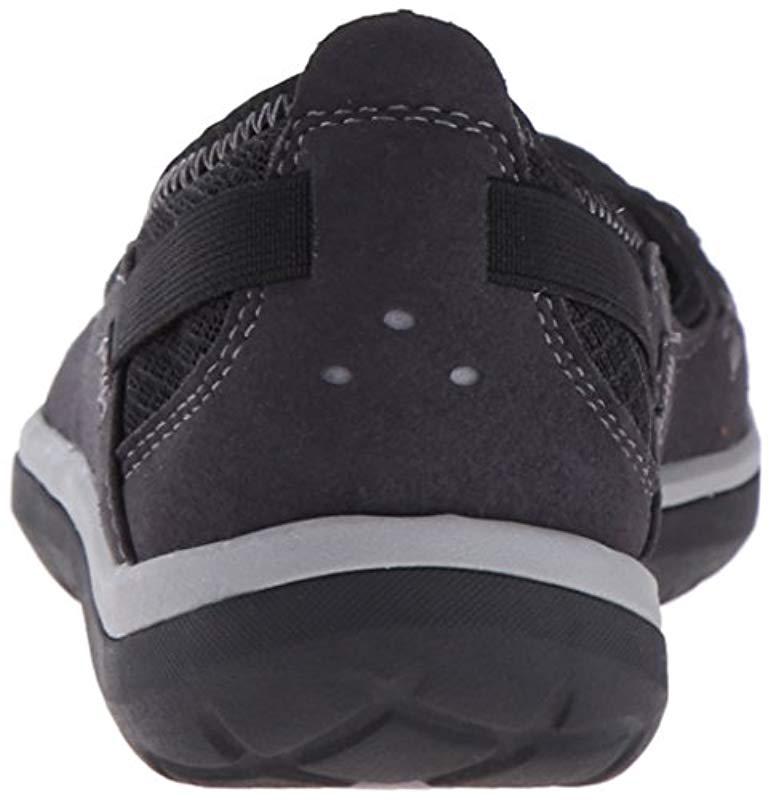 clarks aria pump flat