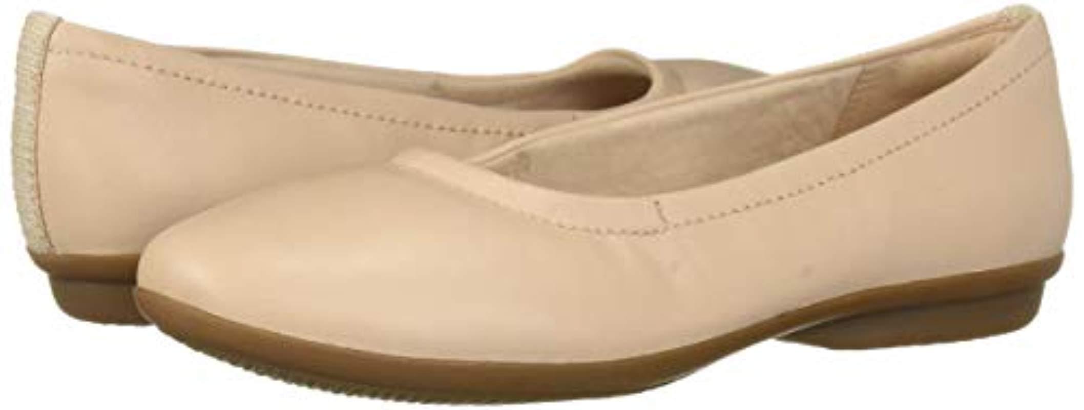 clarks grace blush