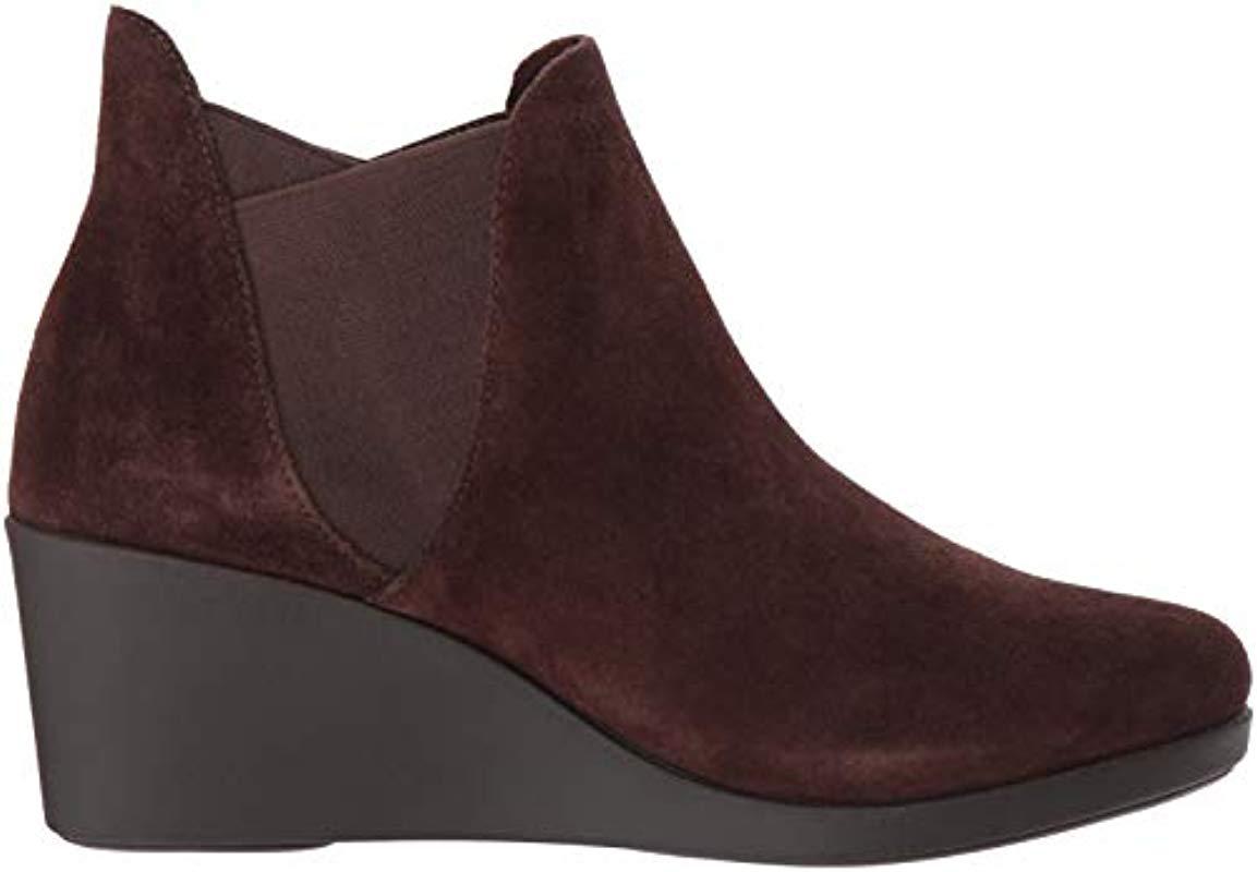 crocs leigh wedge chelsea boot