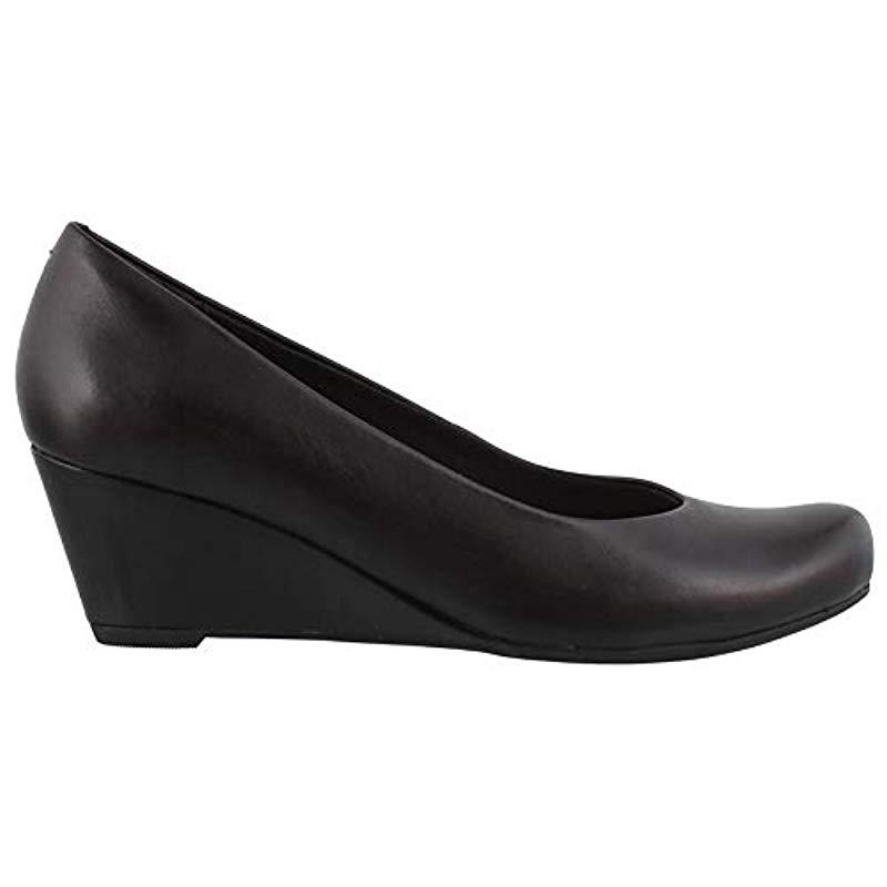 Clarks Flores Tulip Wedge Pumps in Black - Save 40% - Lyst