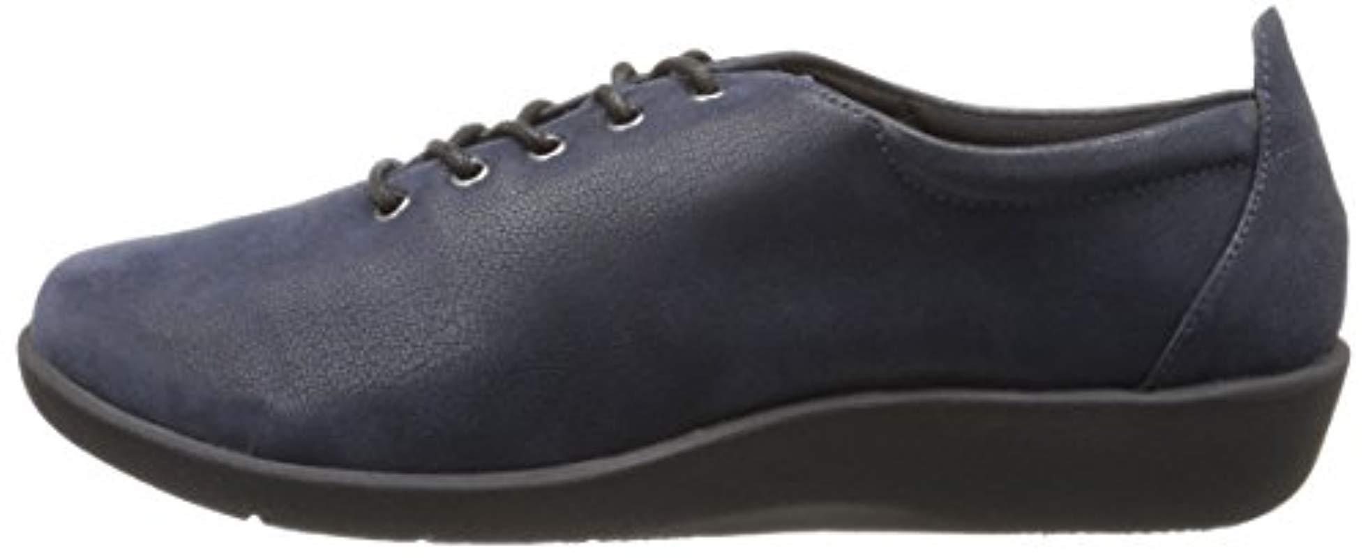 clarks cloudsteppers lace up
