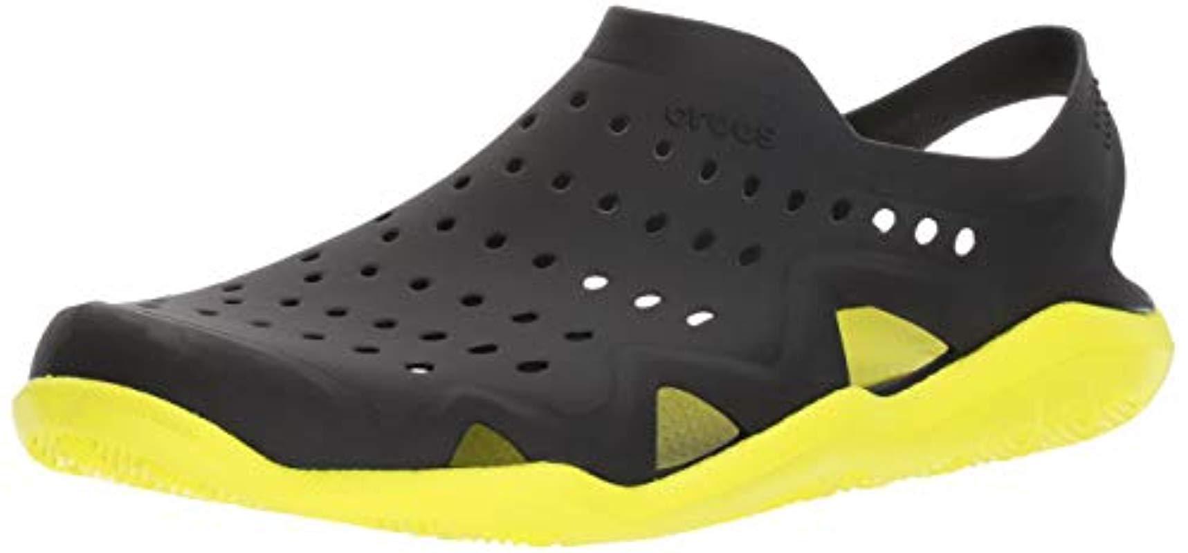crocs water shoes