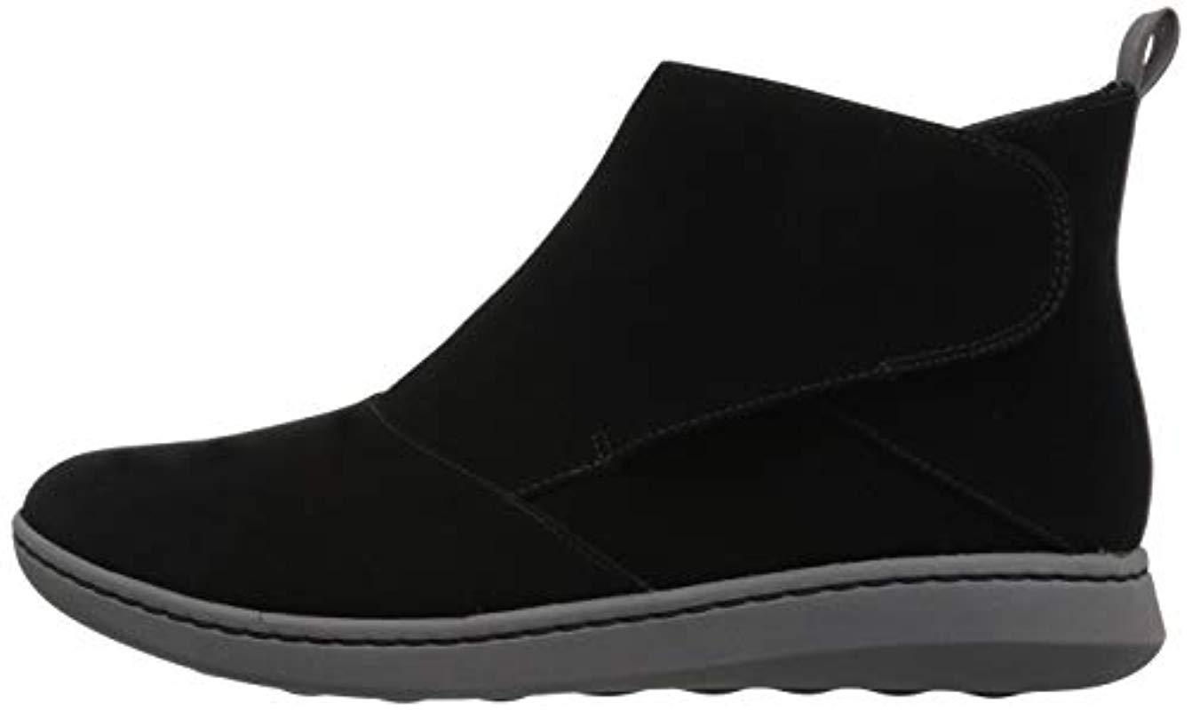 clarks step move fly