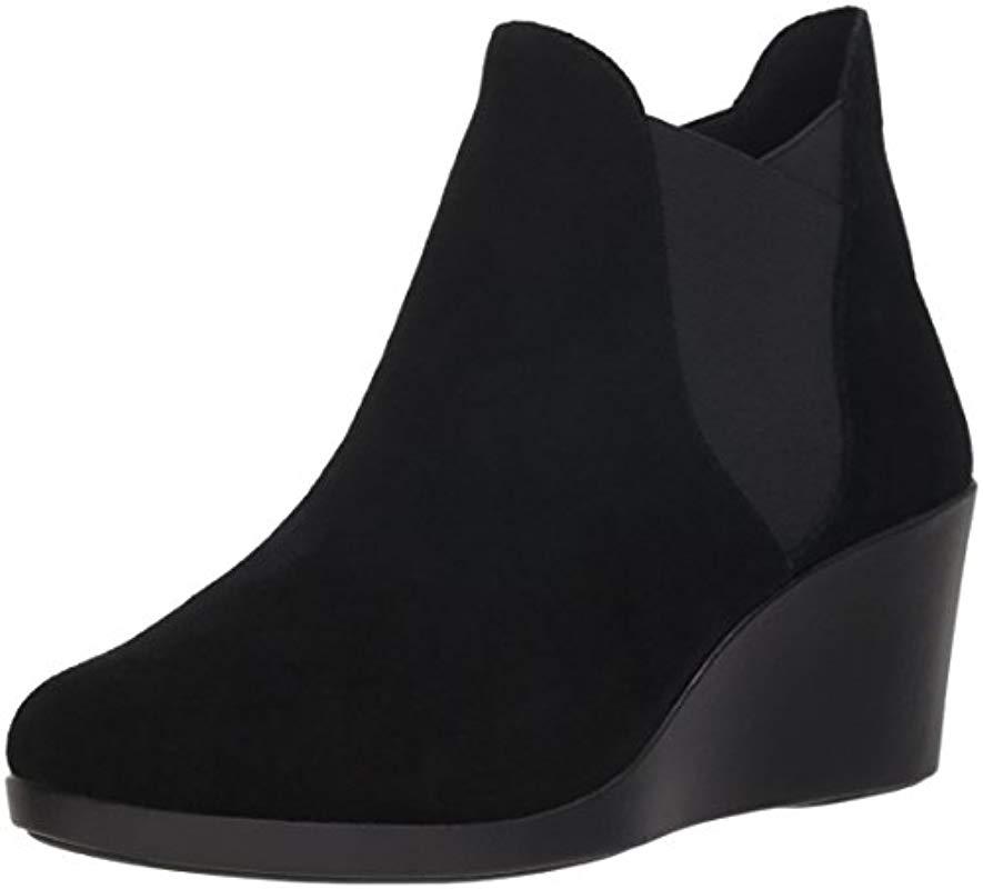 crocs leigh wedge chelsea boot