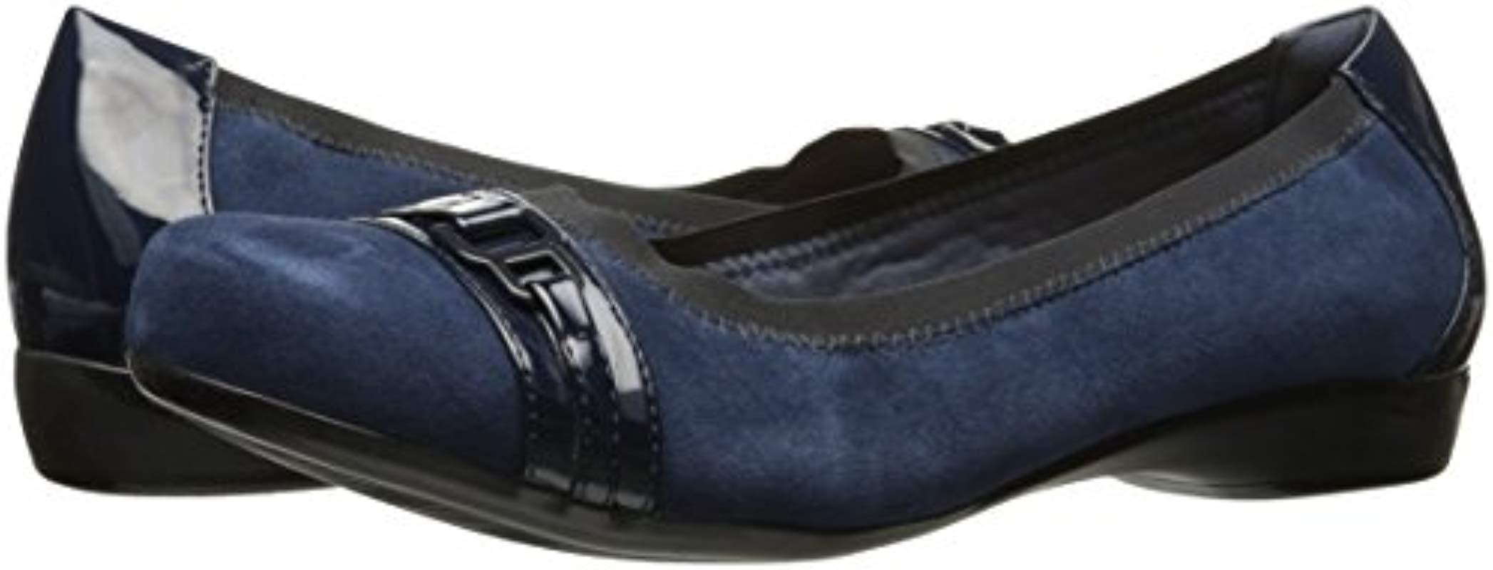 clarks kinzie blue
