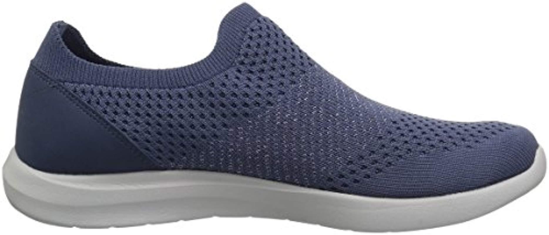 studio skechers