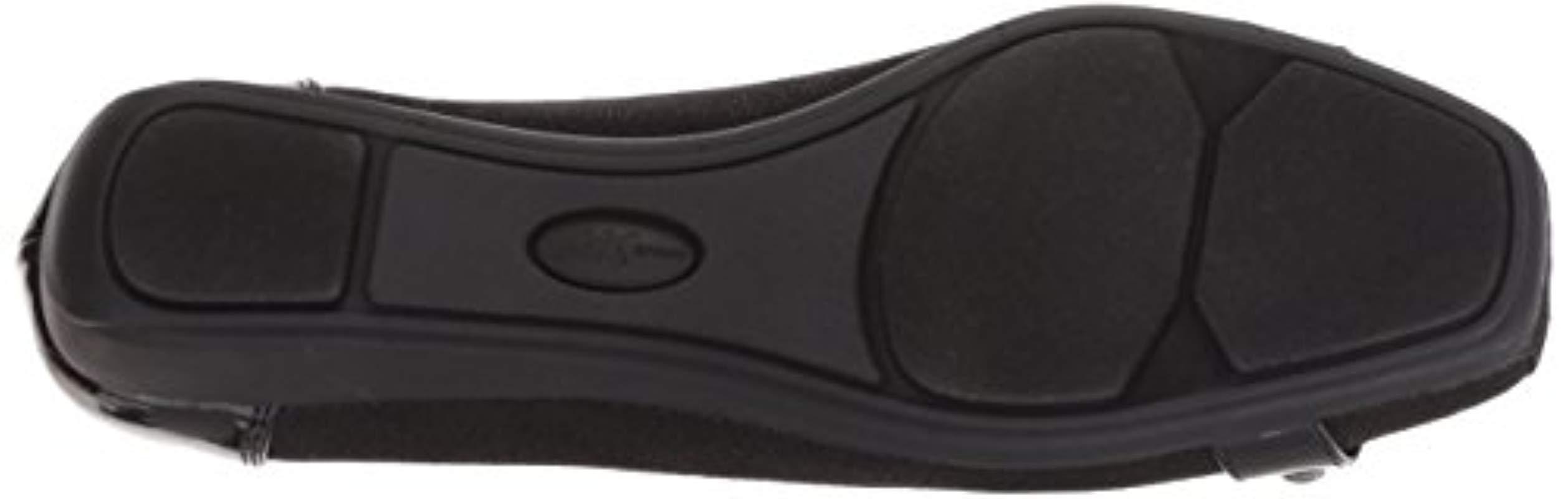 anne klein umeko flat