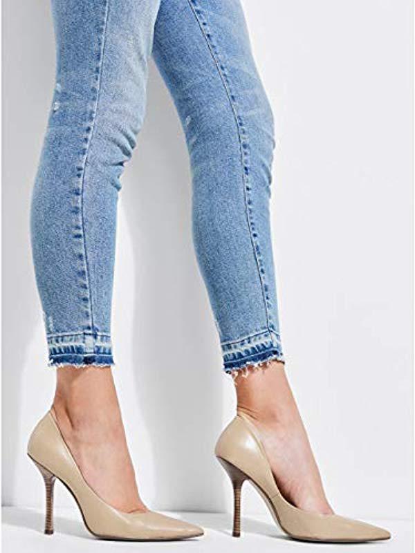 Guess Carrie Pump in Natural | Lyst