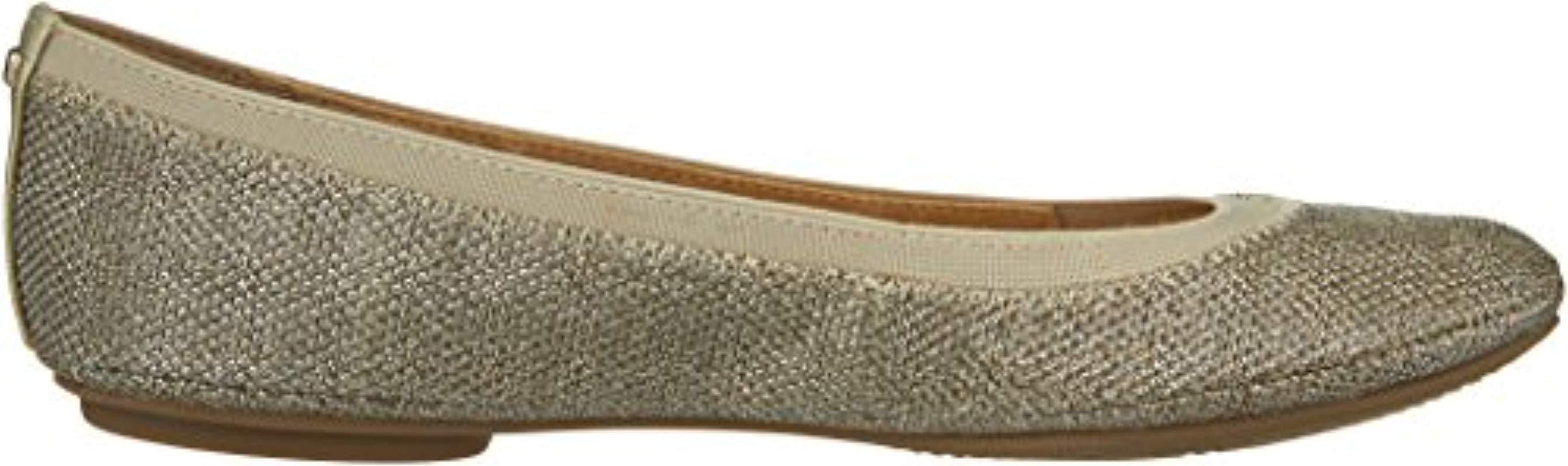 bandolino flats for women